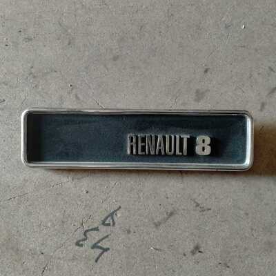Anagrama salpicadero Renault 8