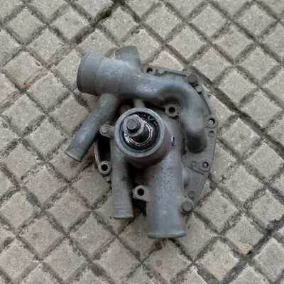 Bomba de agua motor Ventoux Renault Dauphine y 4/4 Bomba de agua motor Ventoux Renault Dauphine y 4/4