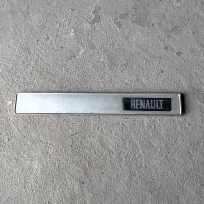Placa trasera con emblema Renault 10 Placa trasera con emblema Renault 10