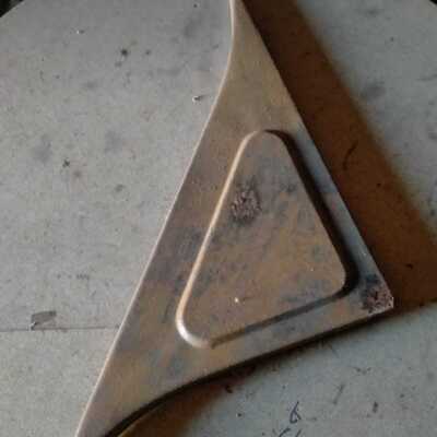 Triángulo suelo izquierdo Renault 8
