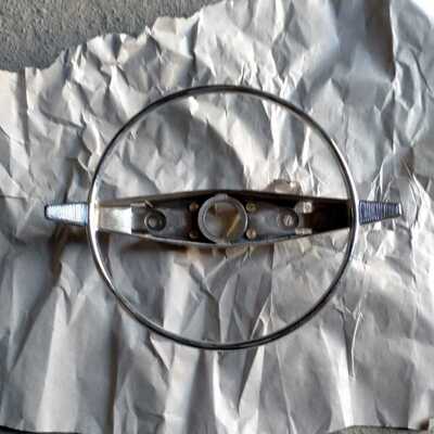 Aro pulsador claxon SEAT 124