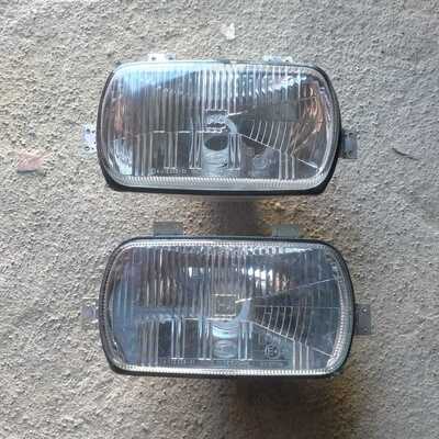 Pareja faros Hella H4 SEAT 131 primera serie Pareja faros Hella H4 SEAT 131 primera serie
