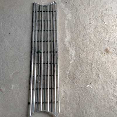 Rejilla SEAT 124 primera serie