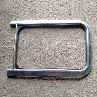 Embellecedor faro cuadro Simca 1000 Embellecedor faro cuadro Simca 1000